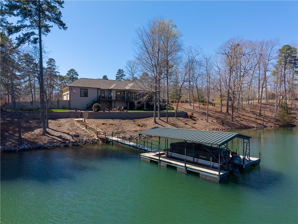 Property image 3 at 122 Shelter Cove Drive, Seneca, SC 29672