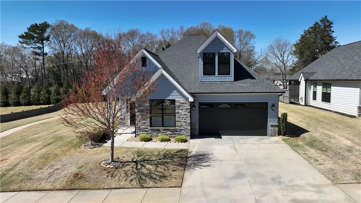 The Clemson Cottages, Clemson Community