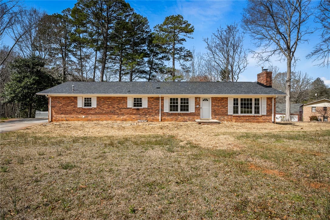 Cherokee Estate, Walhalla Community
