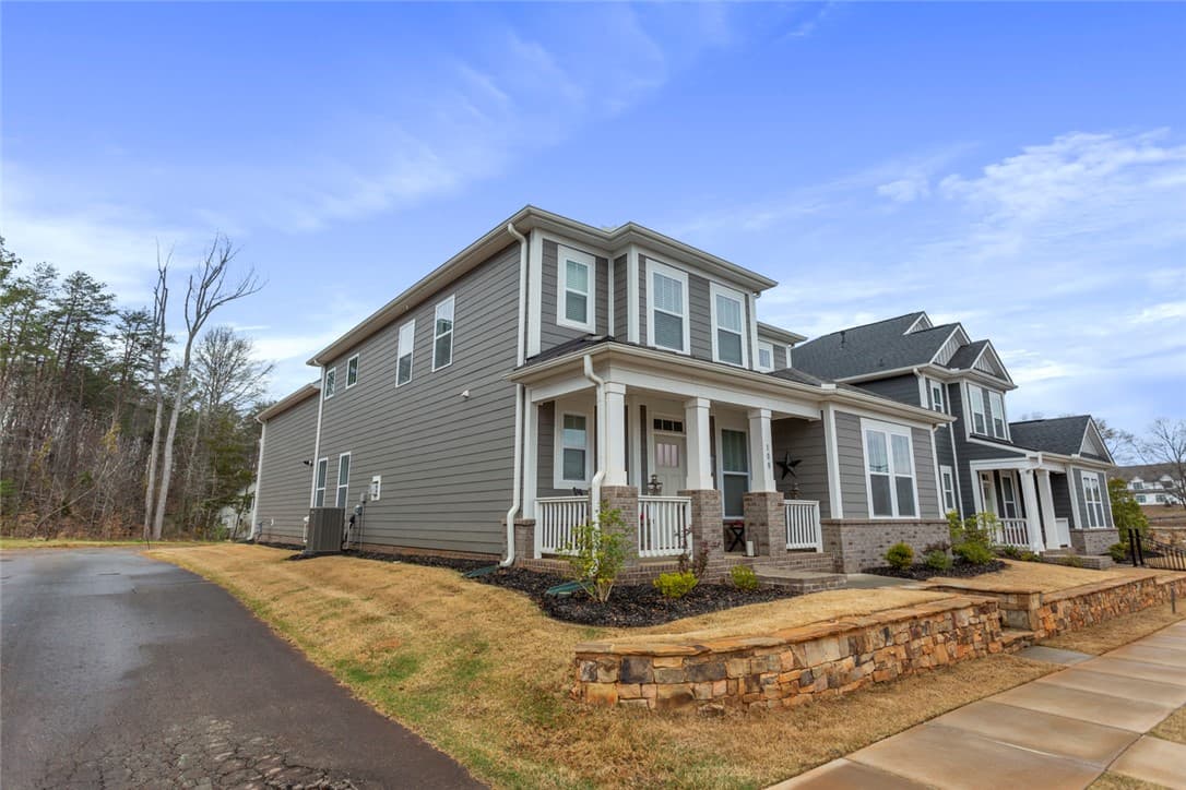 Property image 2 at 108 Founders Boulevard, Central, SC 29630