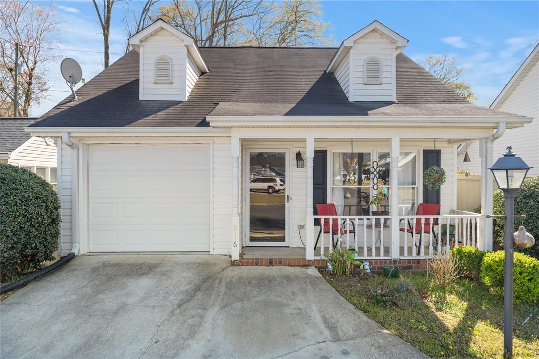 Cobblestone Eas, Anderson Community