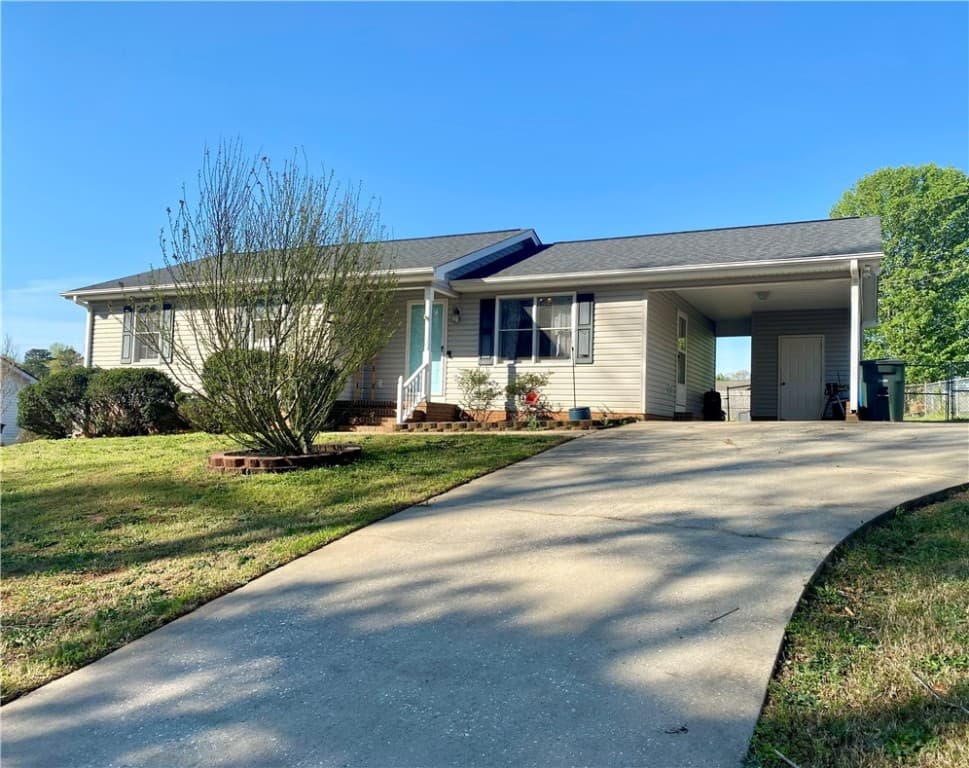 Property image 3 at 218 Maple Drive, Anderson, SC 29621