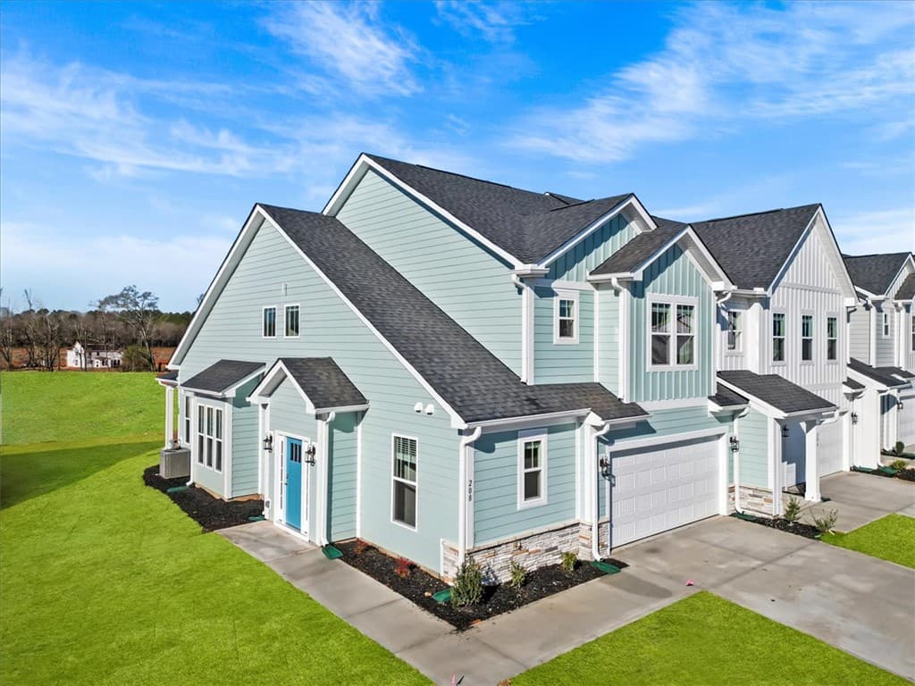 Property image 2 at 208 Leisure Lane, Anderson, SC 29621