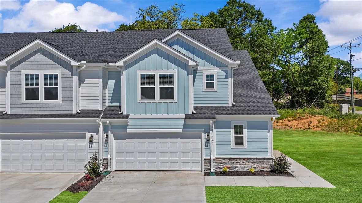 102 Village Creek Drive