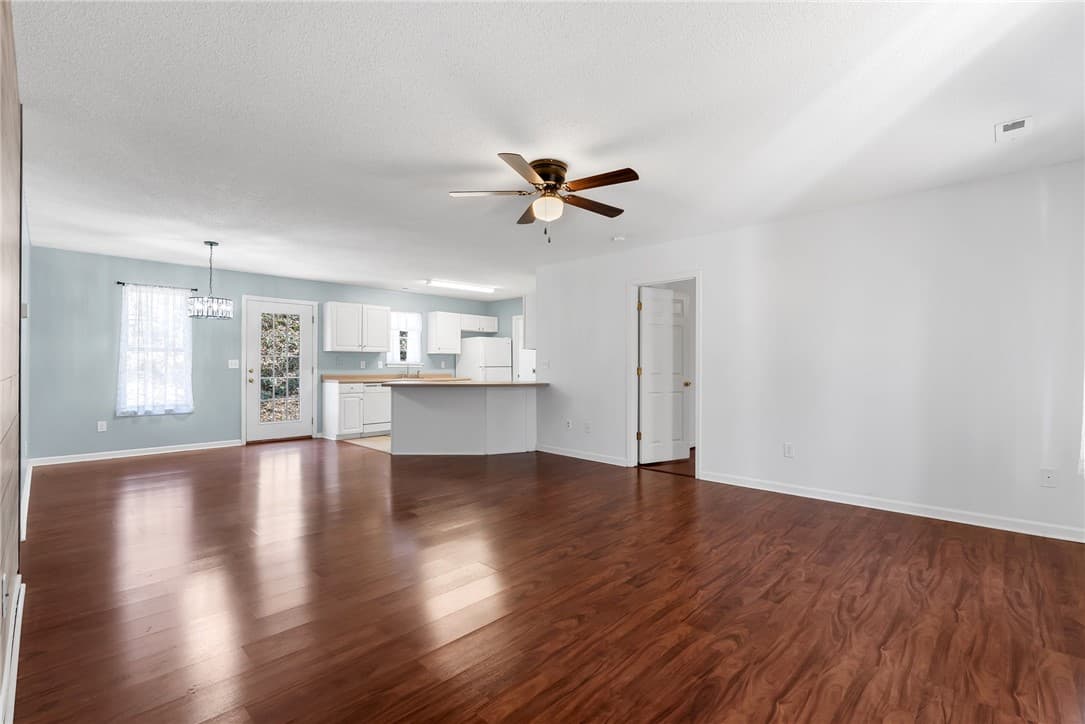 Property image 2 at 119 Cottonwood Drive, Seneca, SC 29678
