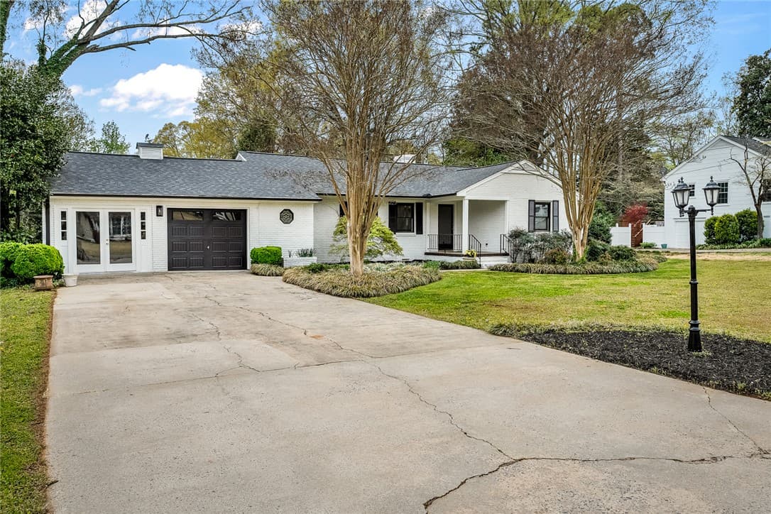 Property image 2 at 1112 Greenacres, Anderson, SC 29621
