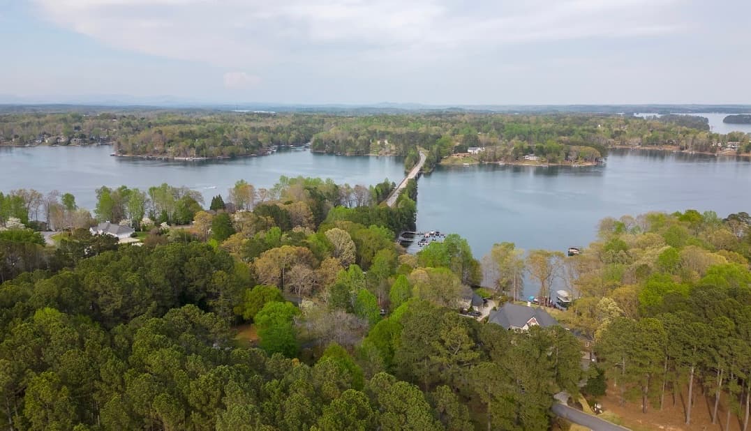 Property image 2 at 108 Emerald Pointe Drive, Seneca, SC 29672