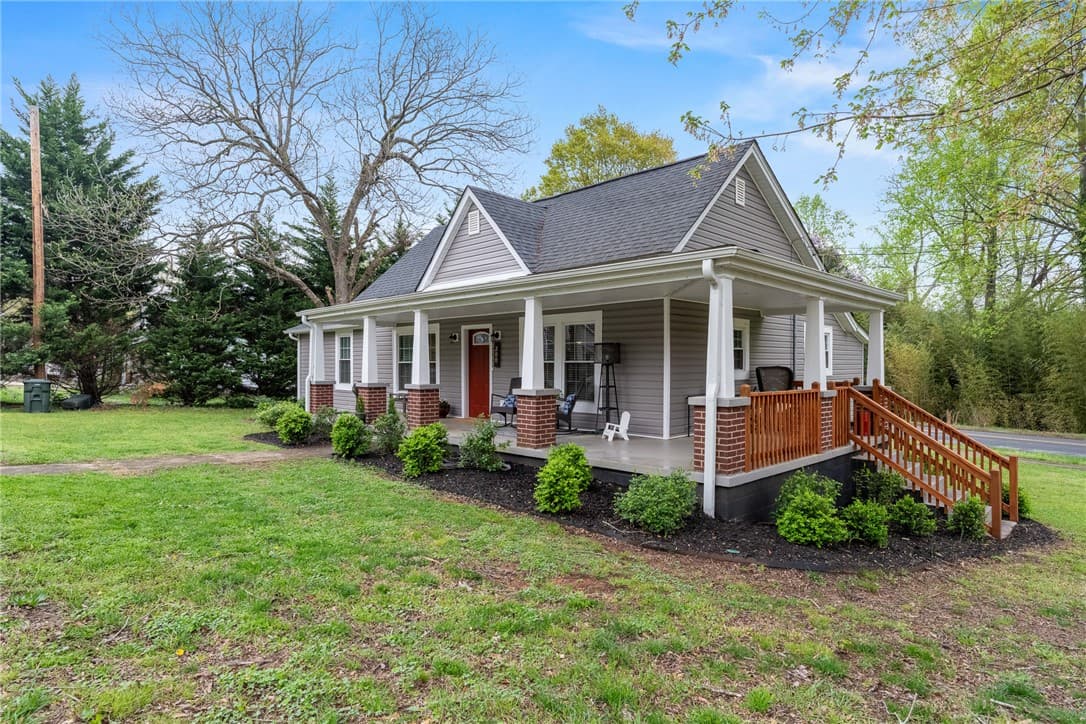 Property image 2 at 200 Front Street, Easley, SC 29640
