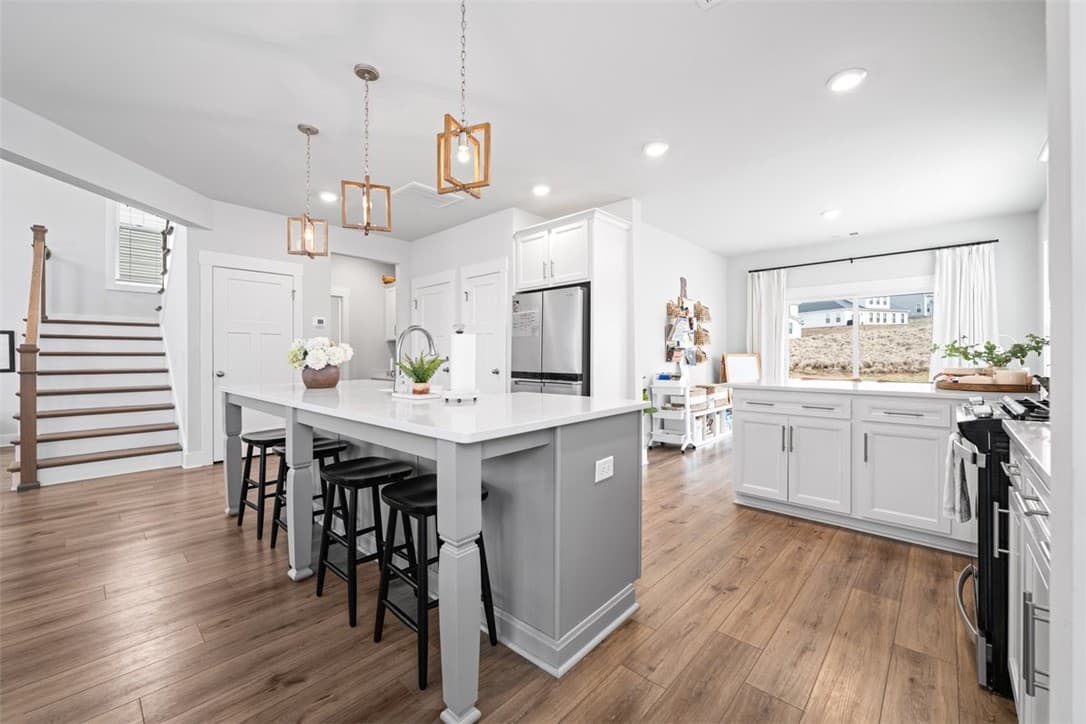 Property image 3 at 144 Founders Boulevard, Central, SC 29630