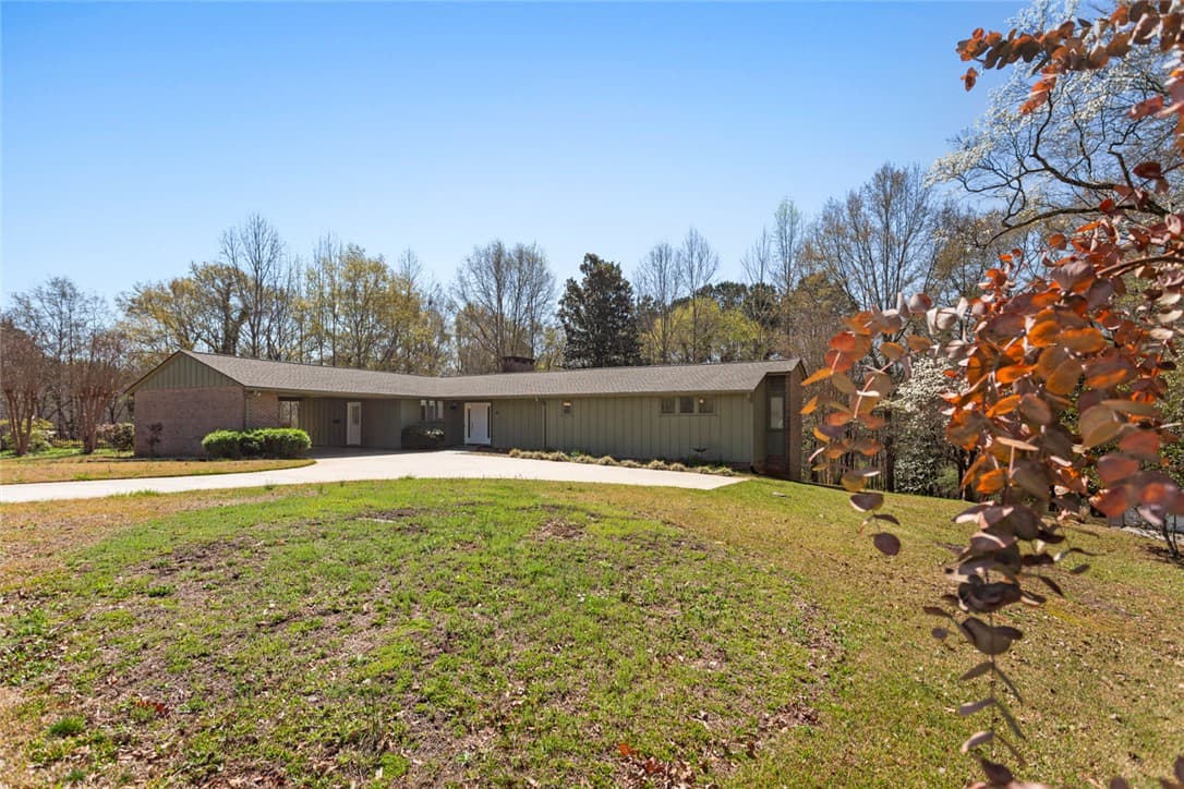 Property image 2 at 30 Joy Circle, Walhalla, SC 29691