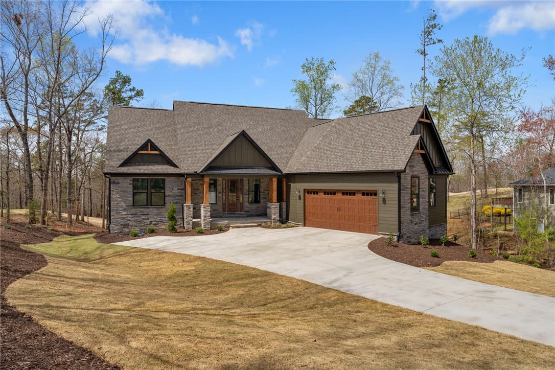 2610 Dog Leg Lane
