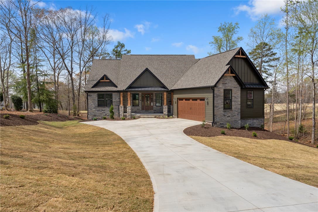 Property image 2 at 2610 Dog Leg Lane, Seneca, SC 29678