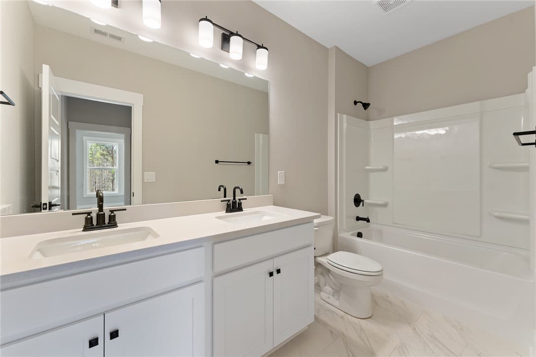 Property image 3 at 2610 Dog Leg Lane, Seneca, SC 29678