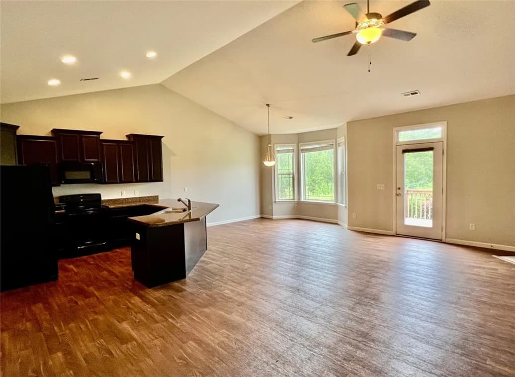 Property image 2 at 325 S Stonegate Drive, Seneca, SC 29678