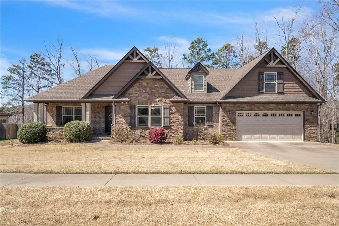 520 Scenic Oak Drive