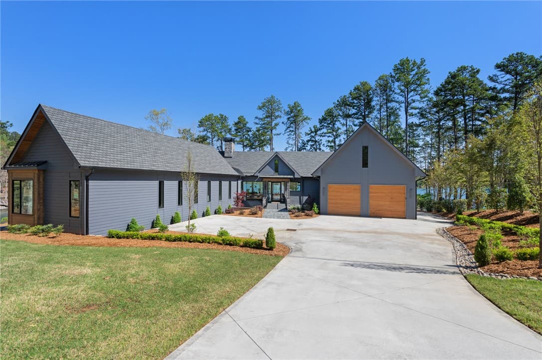 Property image 2 at 607 Longview Court, Seneca, SC 29672