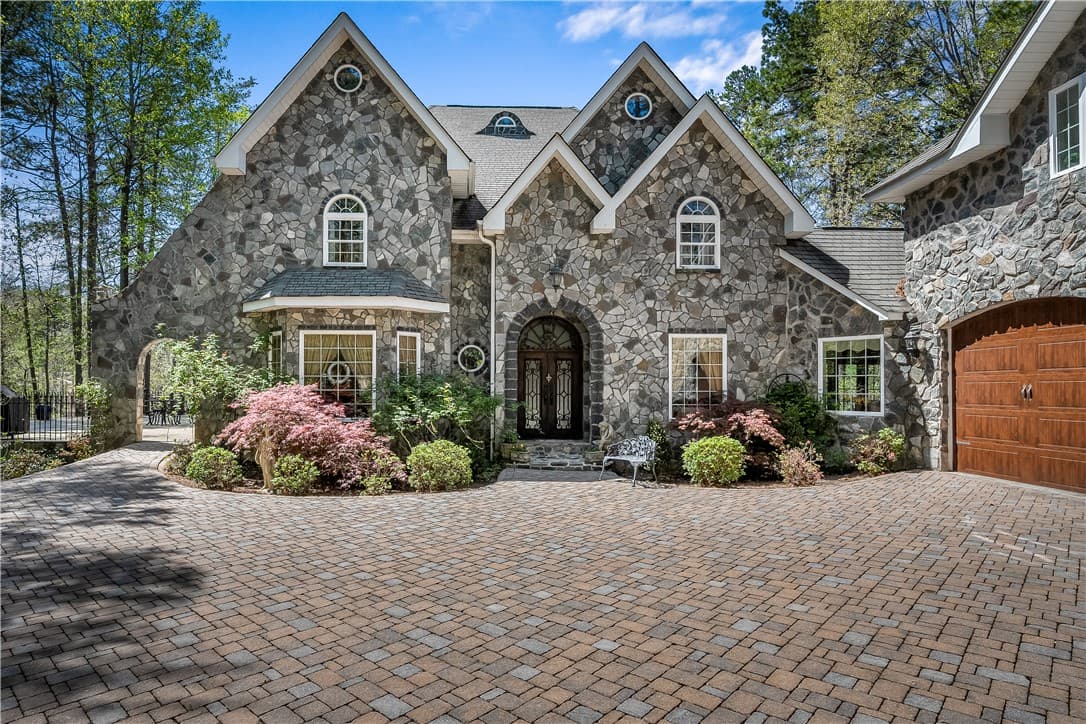Property image 2 at 246 Waters Edge Lane, West Union, SC 29696