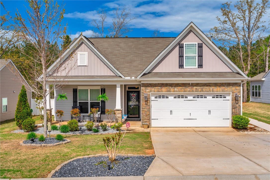 Caledonia, Easley Community