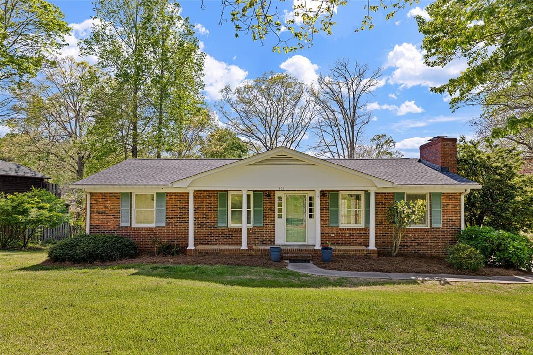 Property image 2 at 101 Cardinal Drive, Seneca, SC 29672