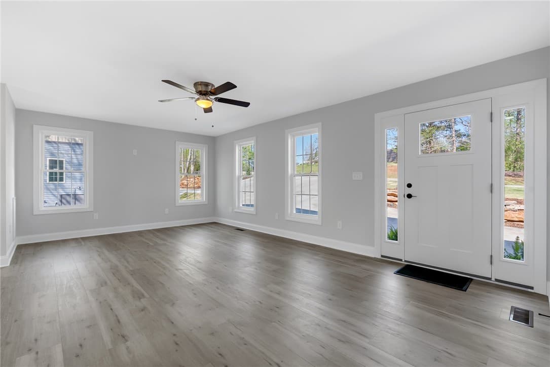 Property image 5 at 3064 Woodale Circle, Seneca, SC 29678