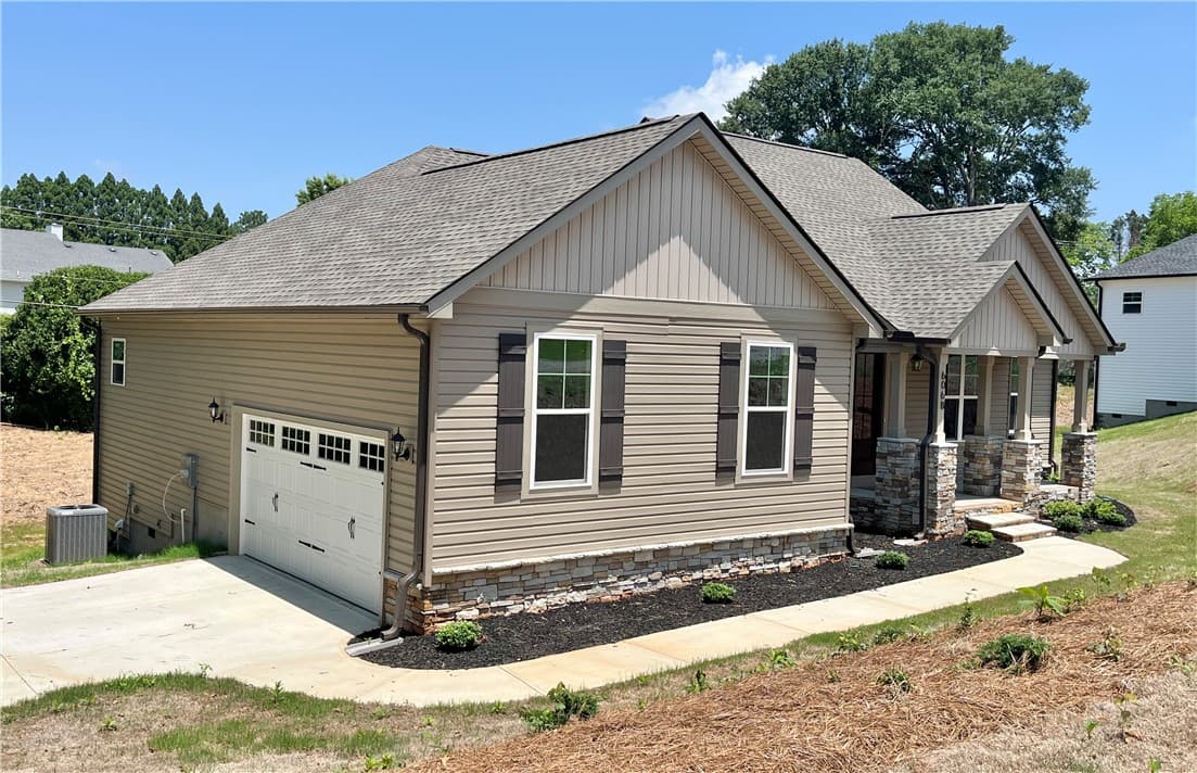 Property image 3 at 606b Parkwood Drive, Anderson, SC 29625