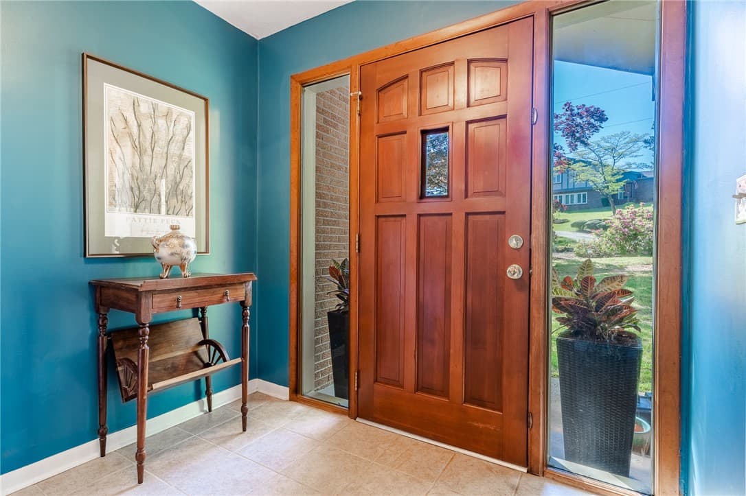 Property image 3 at 704 Westhampton Drive, Seneca, SC 29672