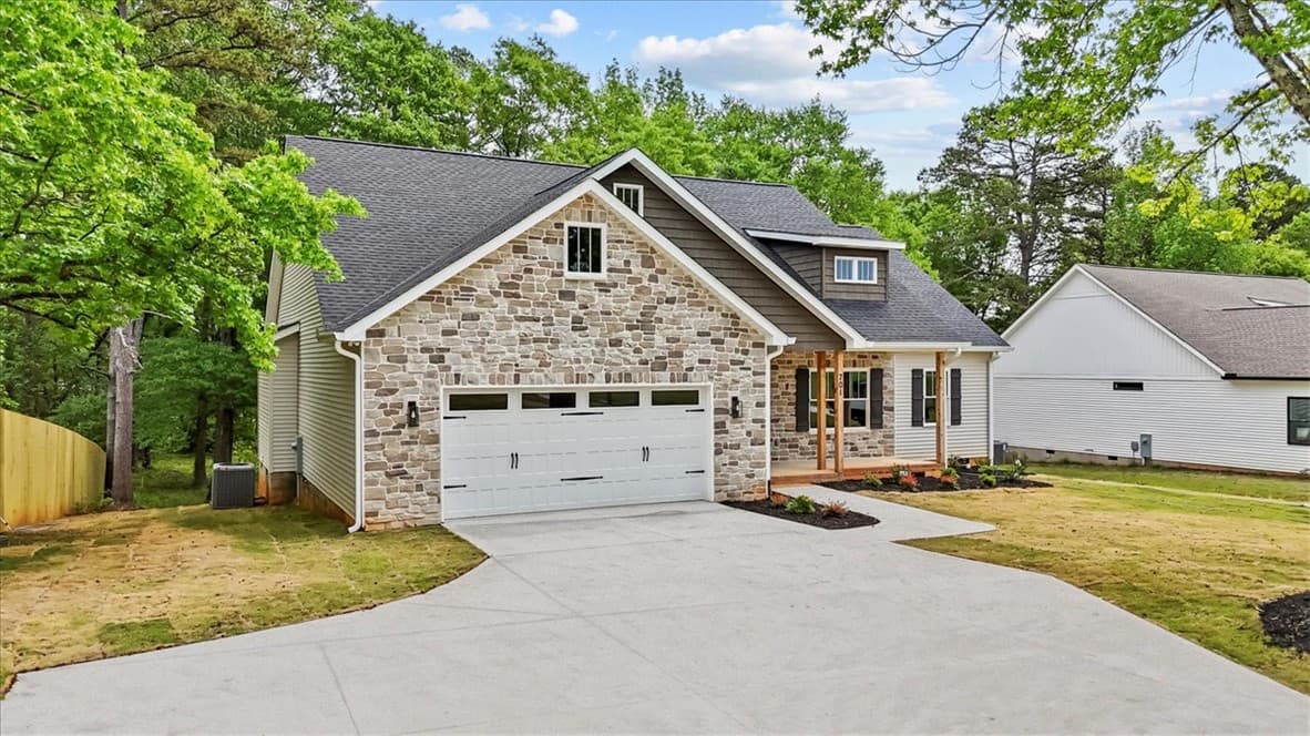 Property image 3 at 701 Coneross Creek Road, Seneca, SC 29678