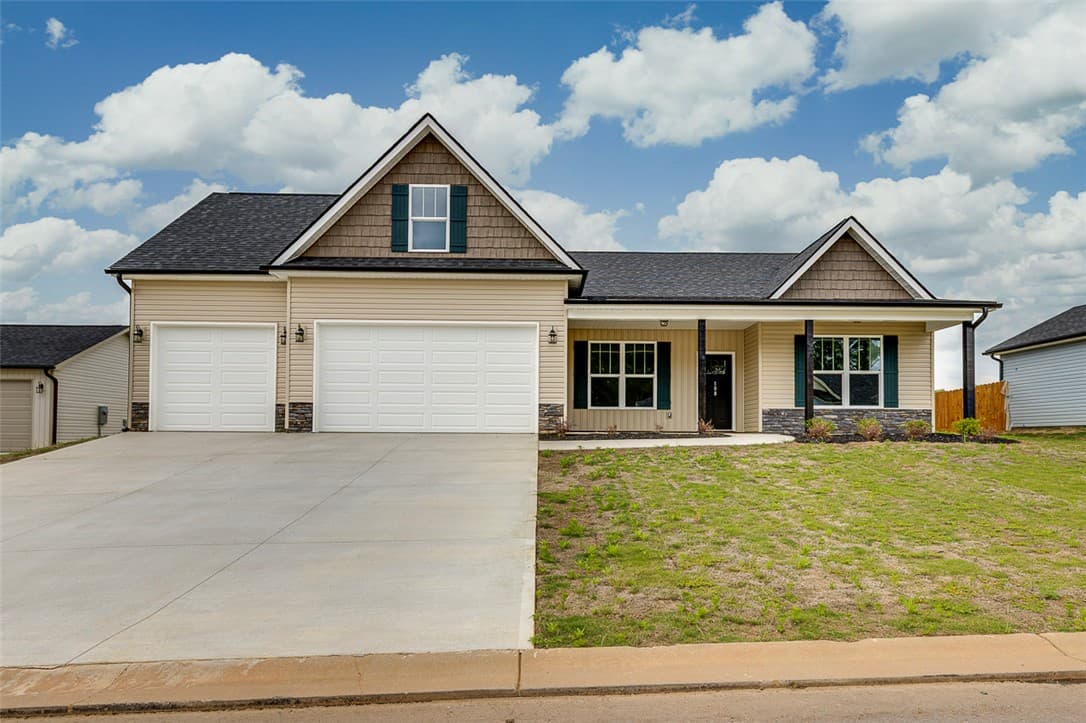 112 Walters Way