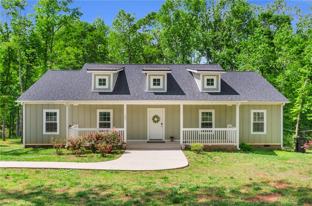 Normandy Park, Anderson Community