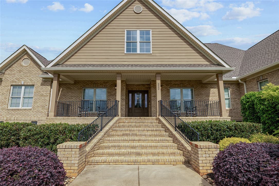 Property image 3 at 220 Chestnut Springs Way, Williamston, SC 29697