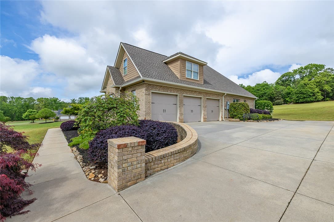 Property image 5 at 220 Chestnut Springs Way, Williamston, SC 29697