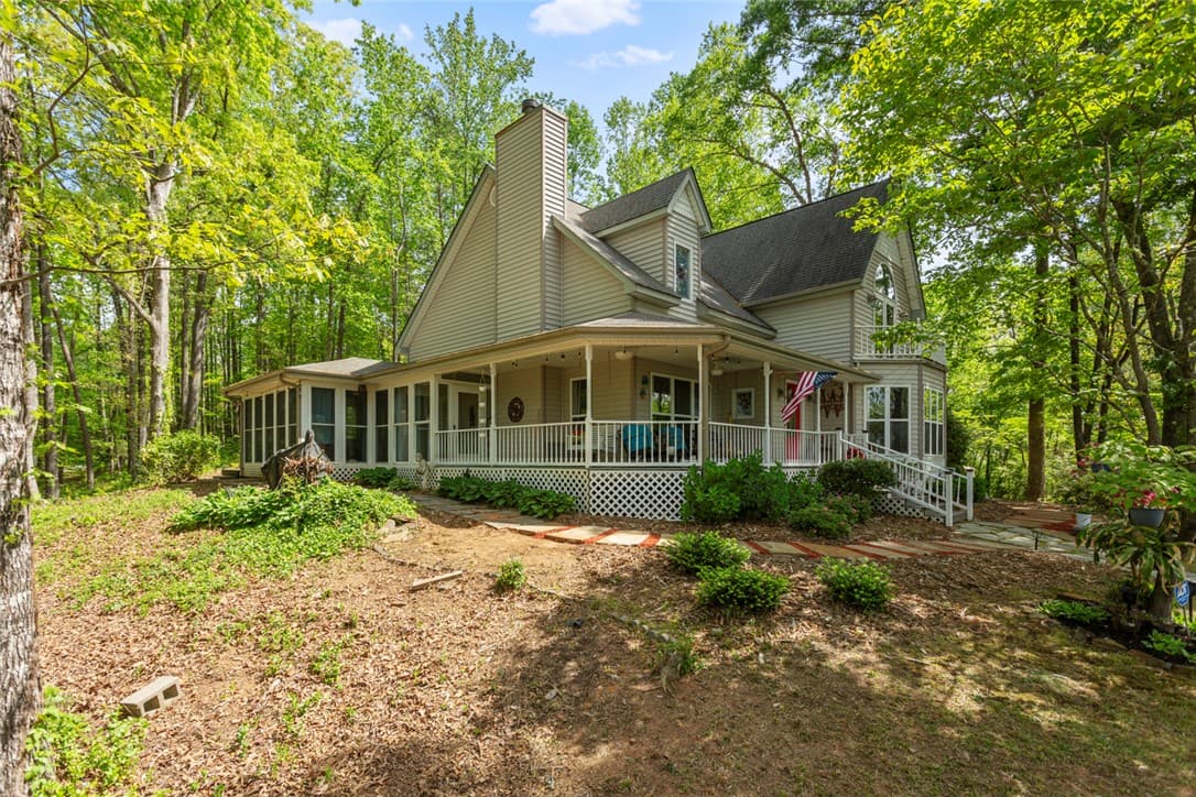 Property image 3 at 301 Lakeside Drive, Seneca, SC 29672