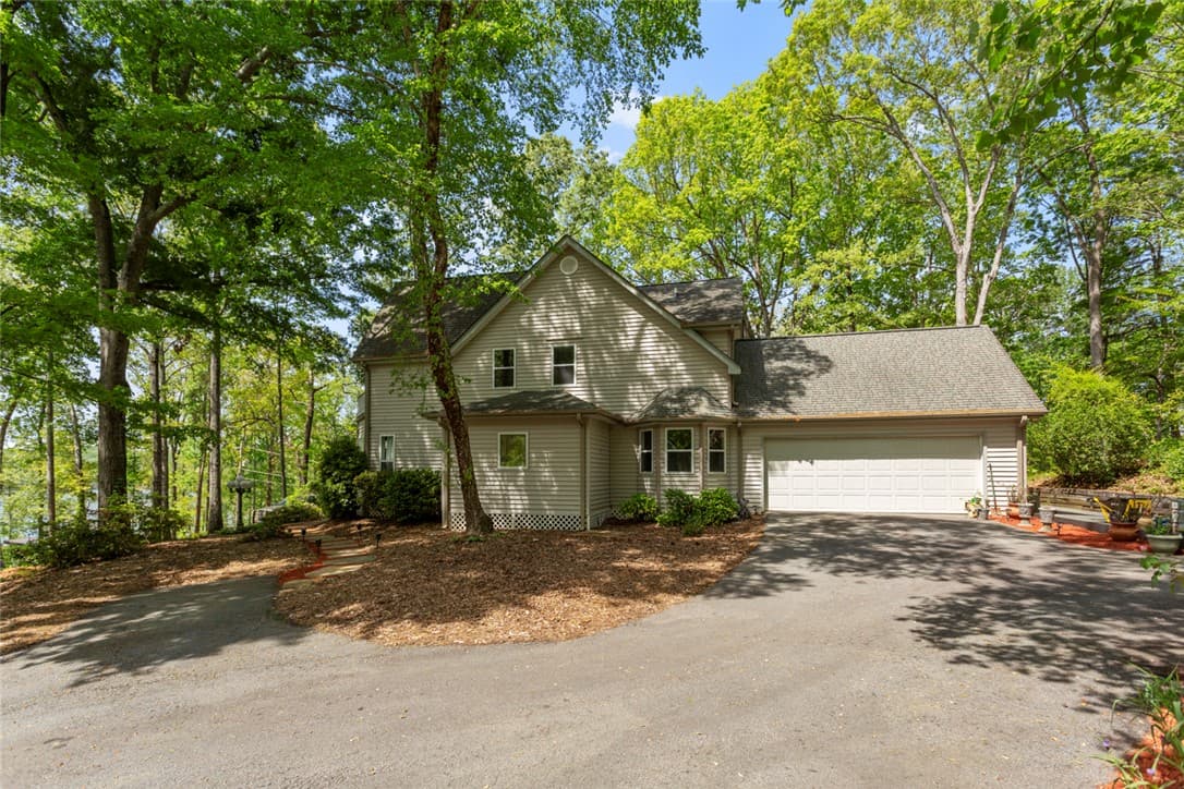 Property image 4 at 301 Lakeside Drive, Seneca, SC 29672