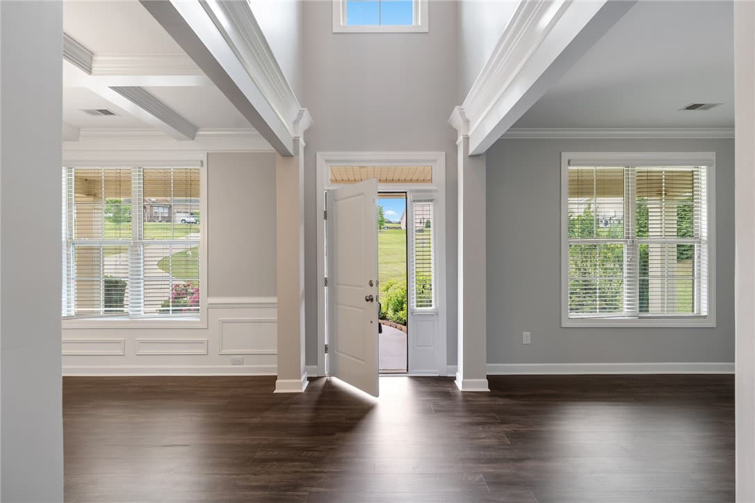 Property image 3 at 136 Modesto Lane, Simpsonville, SC 29681