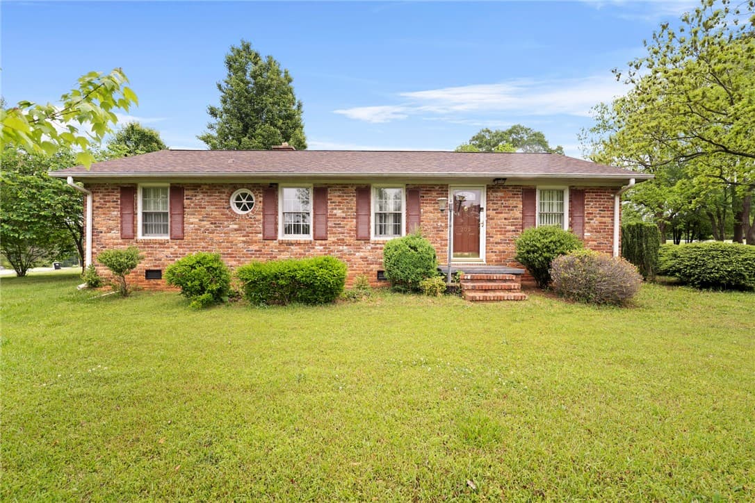 Property image 1 at 209 Brentwood Circle, Anderson, SC 29625