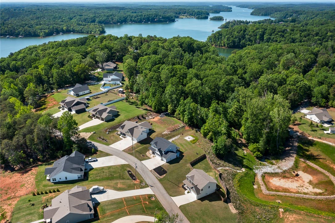 Property image 2 at 112 Inlet Pointe Drive, Anderson, SC 29625