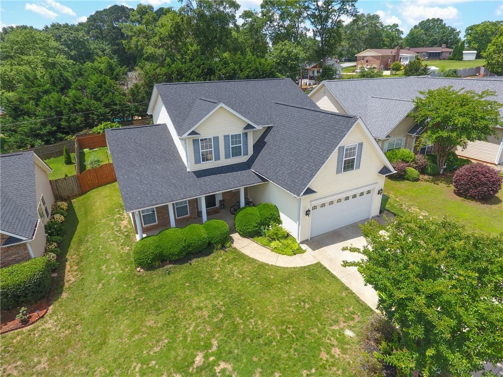 Property image 3 at 204 Silver Run Lane, Greenville, SC 29607