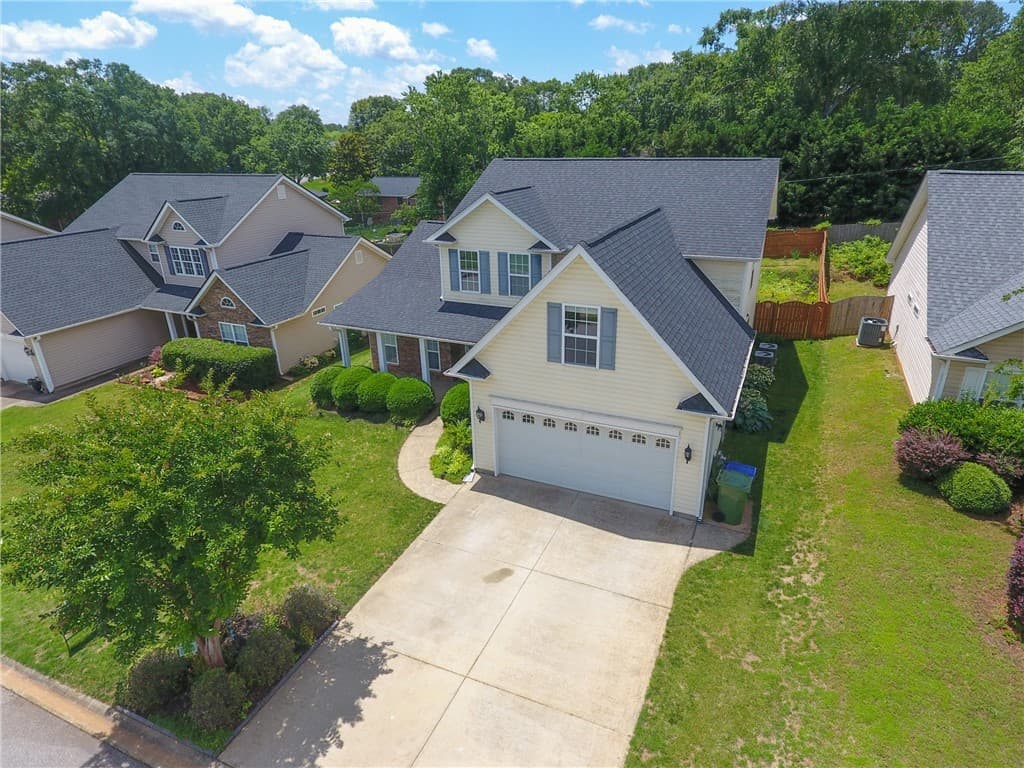 Property image 5 at 204 Silver Run Lane, Greenville, SC 29607