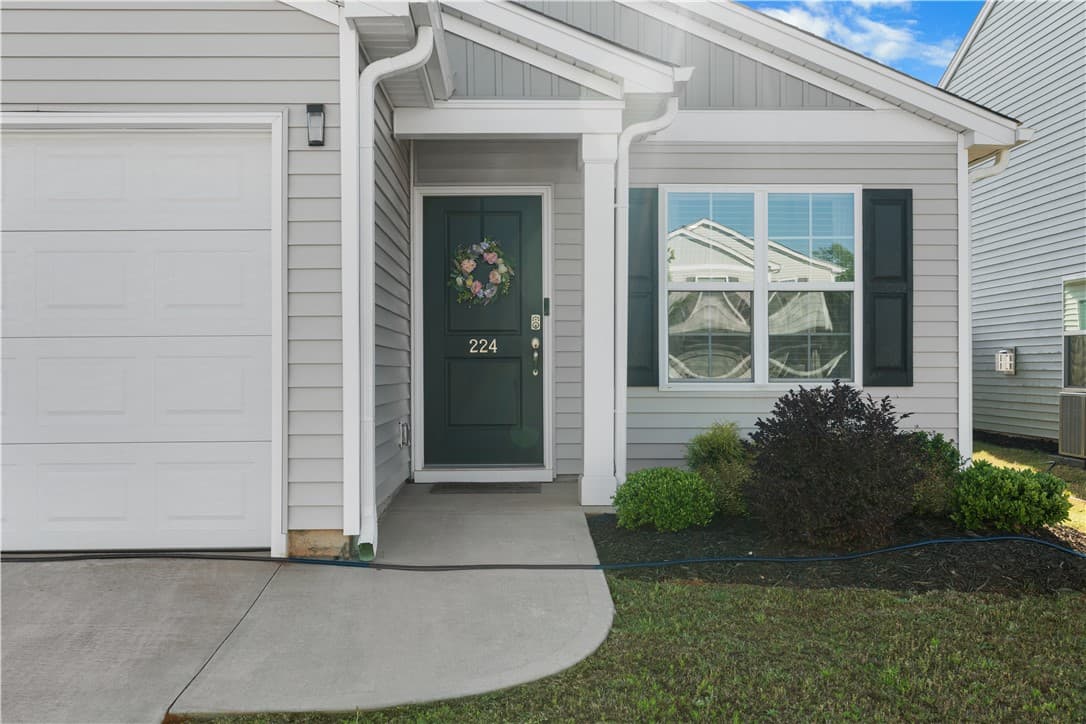 Property image 2 at 224 Whittier Street, Greenville, SC 29605