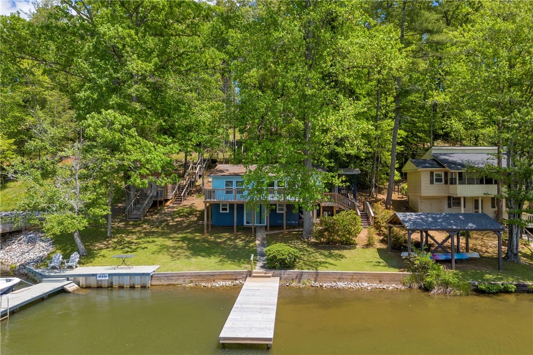 Lake Cherokee, Tamassee Community