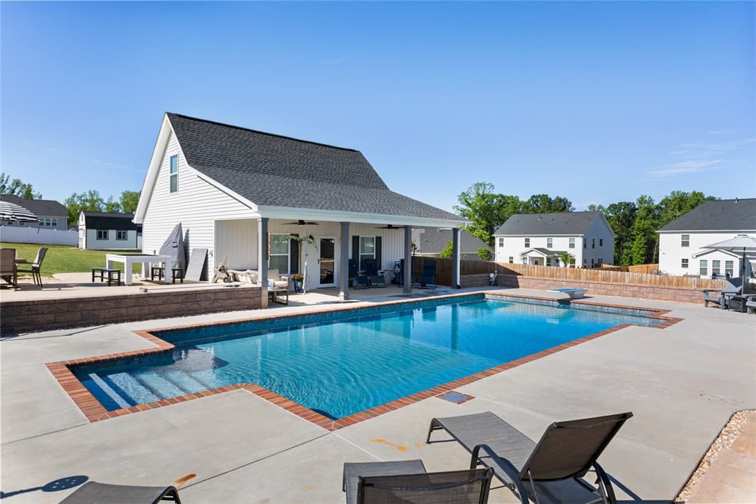 Property image 2 at 325 Valley Oak Drive, Belton, SC 29627