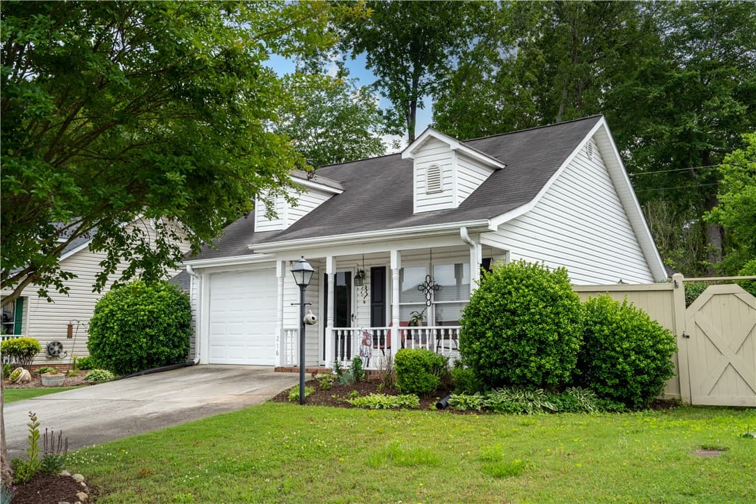 Property image 2 at 216 Londonberry Drive, Anderson, SC 29621