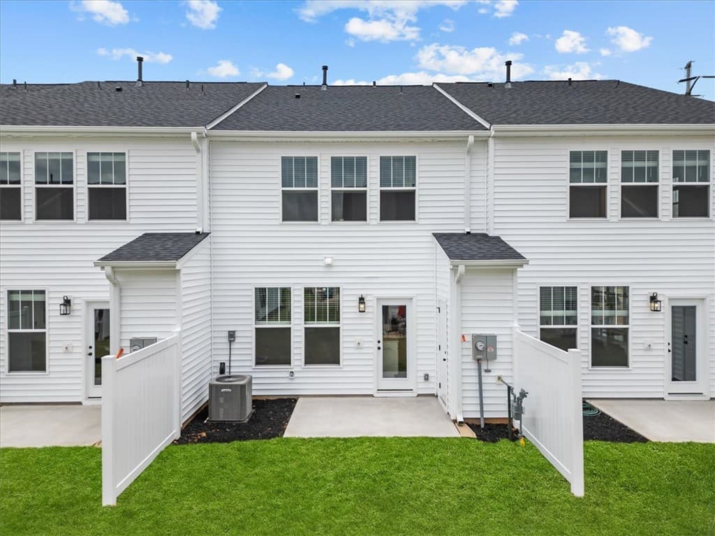 Property image 3 at 517 Harebell Way, Greenville, SC 29617