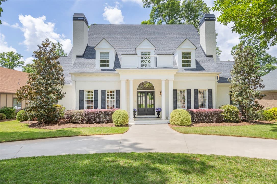 316 Avenue Of Oaks