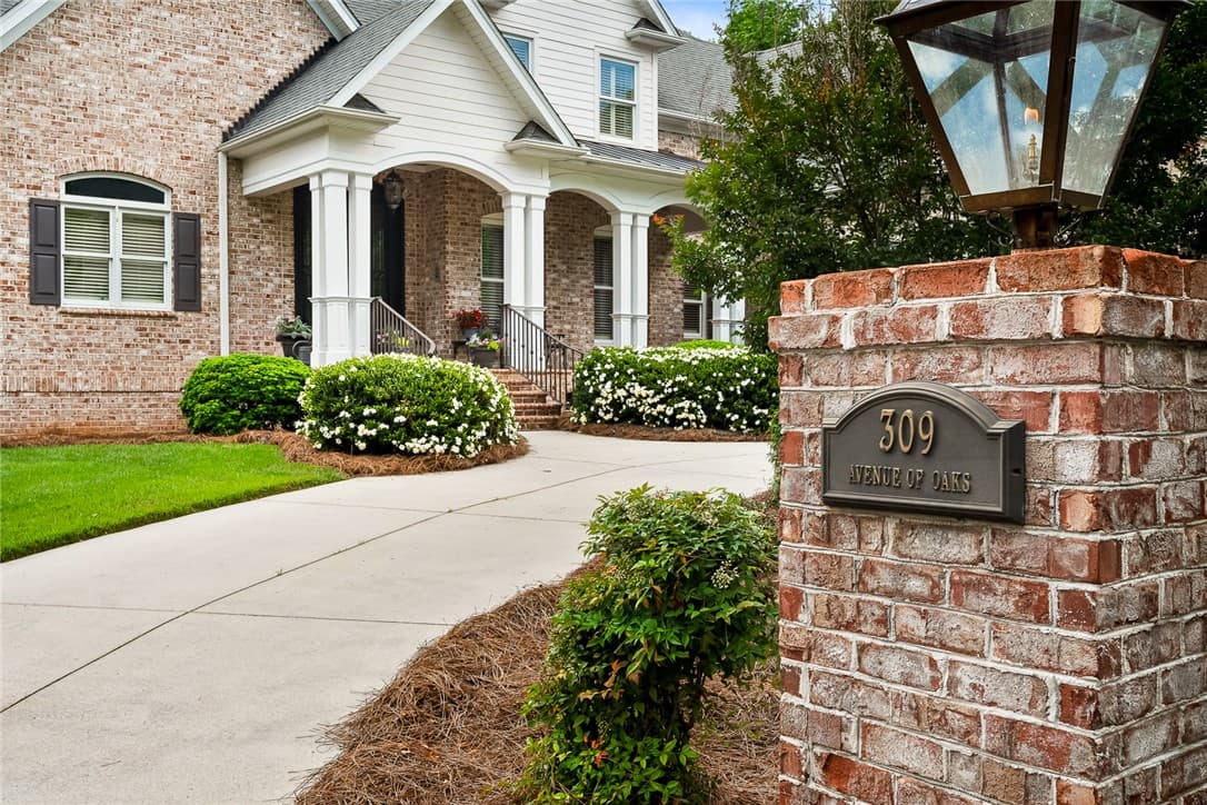 Property image 2 at 309 Avenue Of Oaks, Anderson, SC 29621