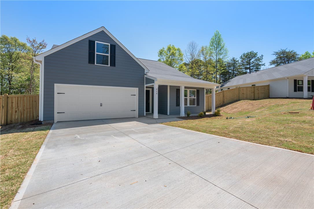 Property image 2 at 414 Kensington Circle, Seneca, SC 29672