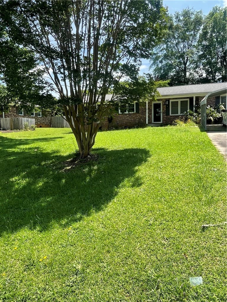 Property image 4 at 424 Sherwood Drive, Seneca, SC 29678
