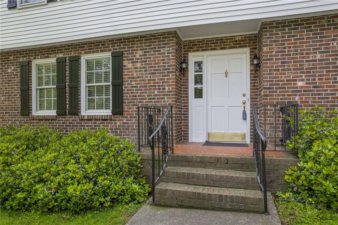 Property image 5 at 10 Woodburn Drive, Taylors, SC 29687