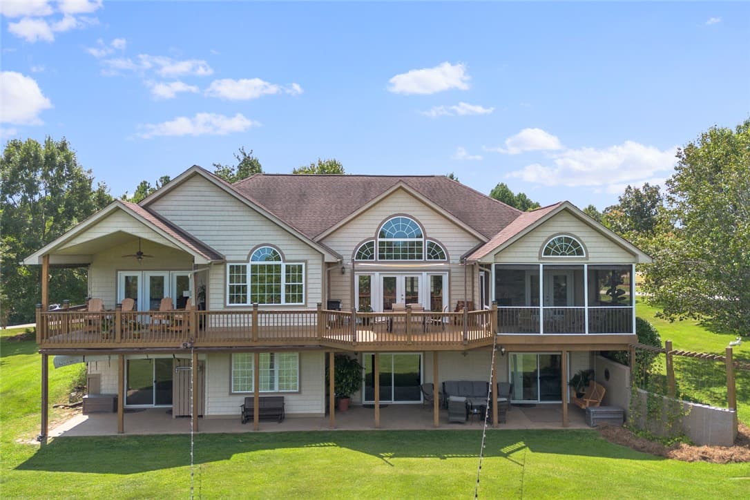 Property image 3 at 407 Home Stretch Drive, Seneca, SC 29672