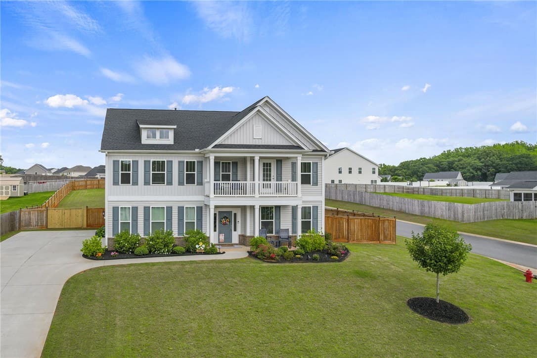 Property image 3 at 400 N Oak Crest Drive, Belton, SC 29627